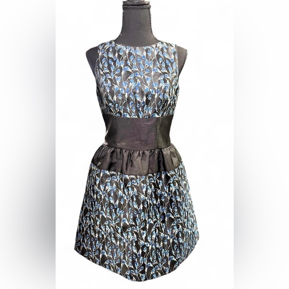 Belle Badgley Mischka NWT Black and Blue Leaf Pattern Midi Dress Size 2 Formal